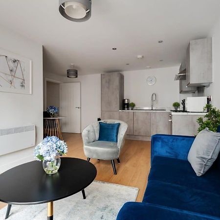 1 Bed Modern Apartment In A Converted Mill Leeds  Exteriör bild